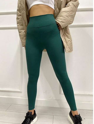 legging groen geribbeld. sportlegging Cheyys mode