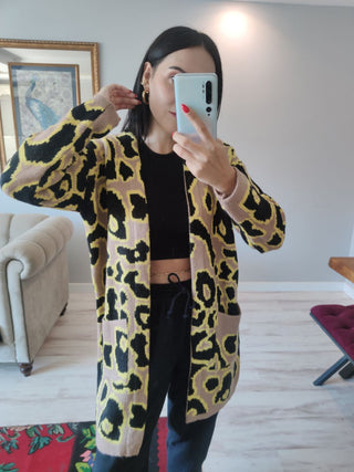 Damesvest-leopard-detail-geel